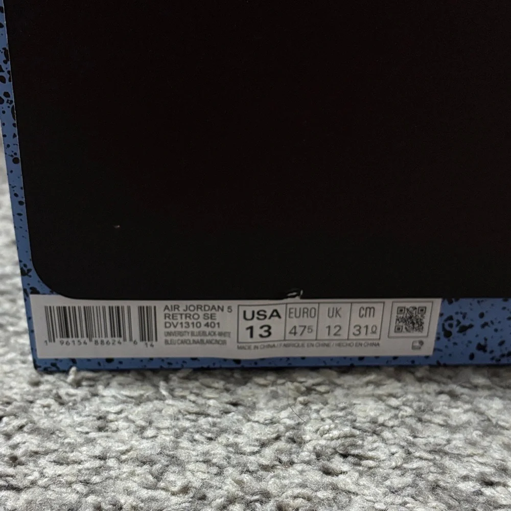 Air Jordan 5 Retro University Blue Sneakers - Picture 3 of 3